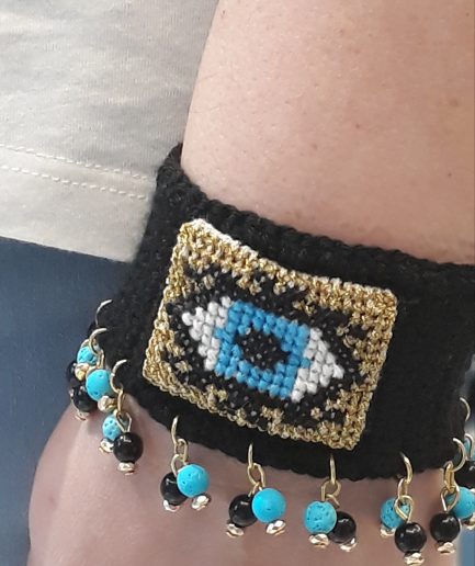 Χειροποίητο πλεκτο βραχιόλι ματι